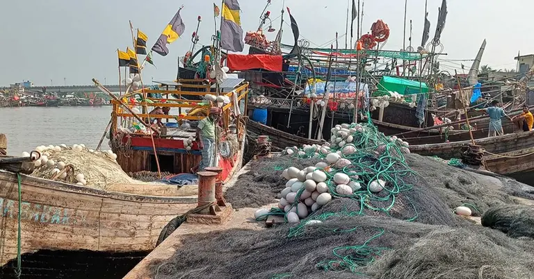 শেষ হচ্ছে সাগরে মাছ ধরার ৫৮ দিনের নিষেধাজ্ঞা